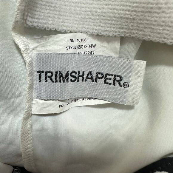 Trimshaper Swimsuit Womens 22W Polka Dot Farrah Romper One Piece Shorts Black‎ - Picture 2 of 6